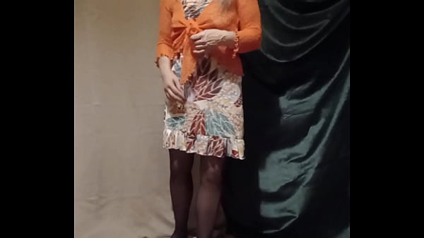 2025 08 11 Esclave F effeuillage pinces ceinture et orgasme