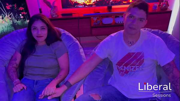 El nacimiento de un cuckold, cornudo disfruta de ver como se cogen a su esposa
