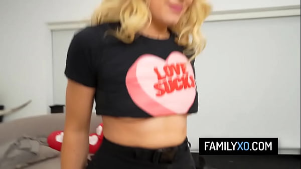 Stepdaughter fucks with stepdad to forget her ex – River Lynn
