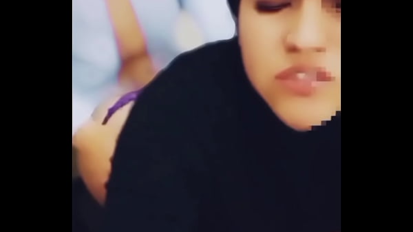 Ay papi así dame como una putita penetrarme duro que quiero tu lechita