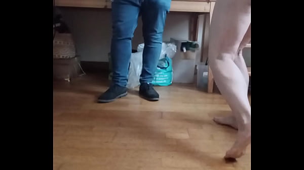 2025 10 03 Esclave F en soumission et humiliations