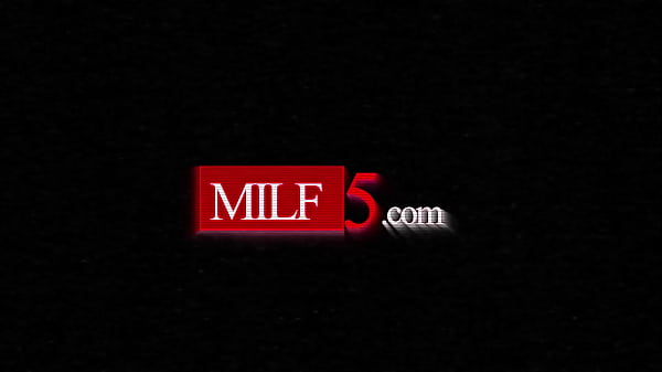 Thicc Asian MILF Helps A Hobo To Fuck Him Later – Tokyo Leigh  |  MILF5