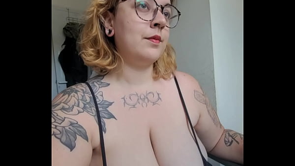 huge tits goth GF smokes and blow smoke on your face