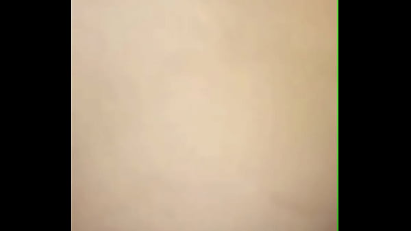 LA PERRITA DE MI HERMANASTRA ESTABA HABLANDO CON EL CORNUDO DEL NOVIO MIENTRAS LA TENGO FOLLANDO BIEN RICO