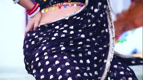 Big Boobs Indian Hot Bhabhi Fucked While Cooking – Desi Sex