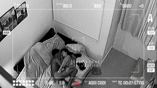 CAMERA ESCONDIDA REAL FLAGRA CASAL FUDENDO MUITO NO AIRBNB