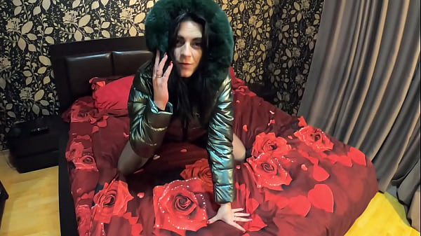 Green Downjacket Blowjob – Shiny Fetish & Cum on Coat