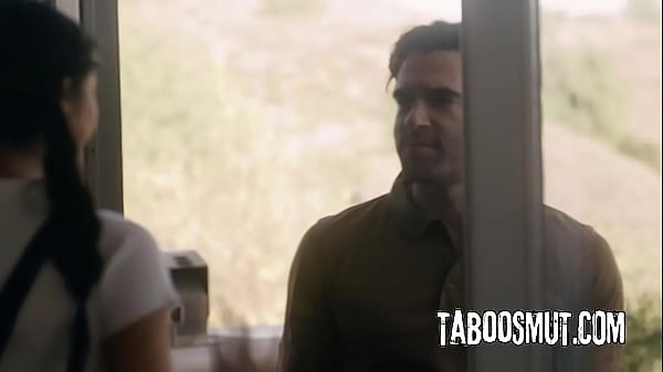 Hot Latina Babe Fucked By The Delivery Guy – Penelope Woods