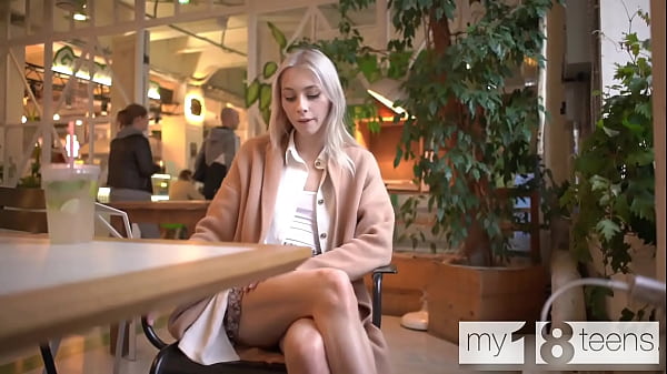 MY18TEENS – Carolina Sun Walking Without Panties