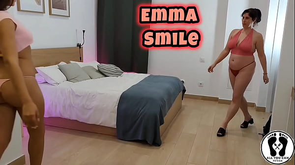 PASSIONATE LESBIANS HAVING A WILD ENCOUNTER