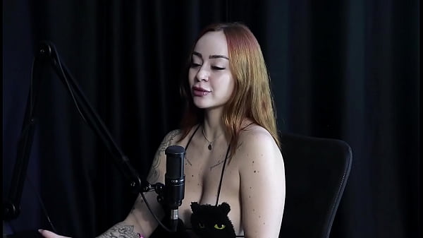 VEJA A ENTREVISTA SAFADA E CHEIA DE PUTARIA COM A THAISA REDVELVET NO PORN CAST BRAZIL – PARTE 1 (WATCH ON: SHEER/RED)