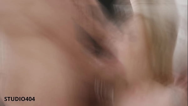 7 on 2 – ISABELLA CLARK E STACY BLOOM – DAP – PEE – FISTING