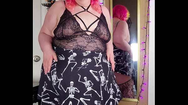 Goth BBW Boobie Bouncing