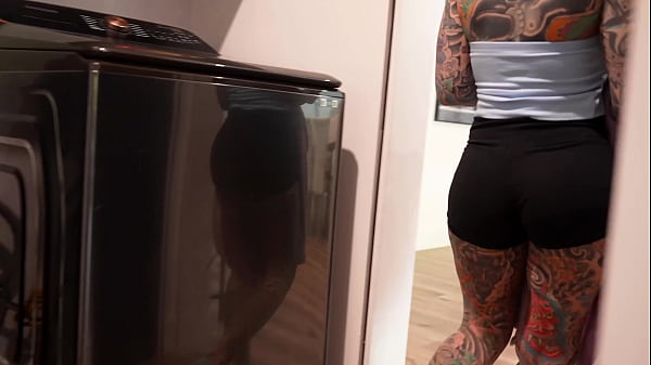 Hot goth housewife cheats with her husbands best friend – Tigerlilly & Lev Lieben