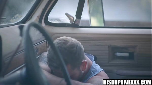 Hot Guys Hook Up In a Car