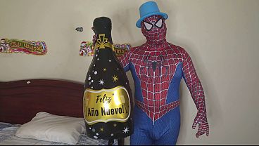 Beautiful big-bootied stepmother celebrates New Year’s by sucking Spider-Man’s dick