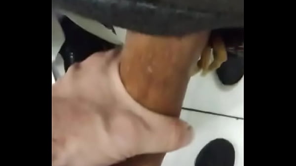 Brincadeira no vestiário da academia.