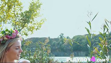 Cute European MILF model passion posing and beauiful babe exposed hot body