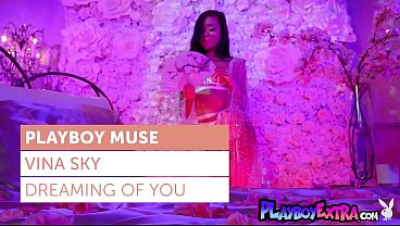 Glamorous petite asian teen Vina Sky introducing her sweet exotic pussy