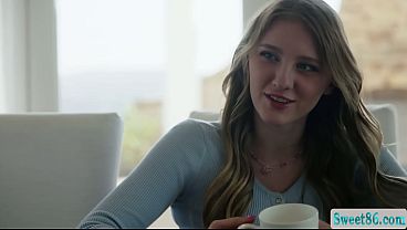 Sitting on my MILF friends face while fingering her