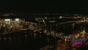 Yenifer, somptueuse brune, adore la bite bien veineuse