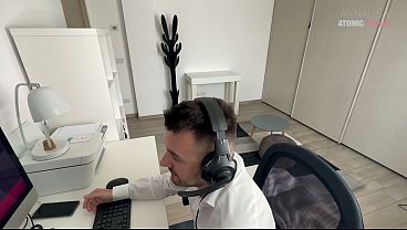 Blonde Slutty Wife Gets Fucked During Husband’s Smart Working Call and Gets Creampie