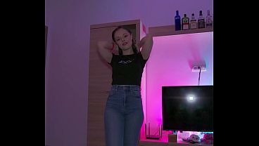 Cheerleader with a cute face gives sloppy blowjob and gets cum in her mouth