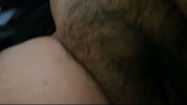 Ella se masturba y aprovecho para metersela y correrme dentro