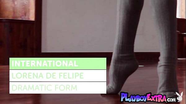 Flexible all natural latina dacer Lorena De Felipe loves nude practicing