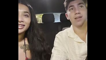 Follando dentro del coche en el parking del supermercado casi nos pillan- Yasmina khan