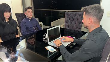 Les pago en la entrevista para terminar follando los 3