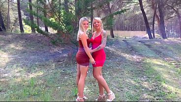 Miss Alice et Ashley, plan à 4 sous le soleil