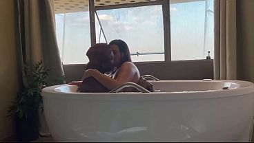 Soquei muito o bucetão da BBW rabuda, que buceta gostosa de foder. Ela sentando no mastro e sentir aquele bucetão se abrindo, uma delícia.