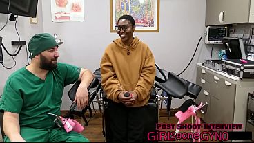 Daisy Mynx’s 1st EVER Gyno Exam