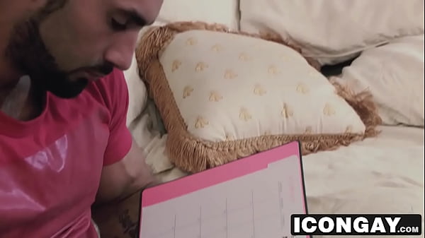 Gay dude anally destroyed by his muscular and hairy friend