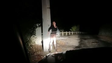 I fuck this French street Hoocker without condom. She Sucks my cock, squirt and get creampie