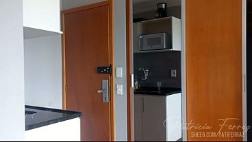 O marido da minha amiga é um negão com uma rola incrível, não resisti e dei minha bucetinha para ele que rola gostosa de chupar, eu não queria parar de sentir aquela rola me preenchendo toda.