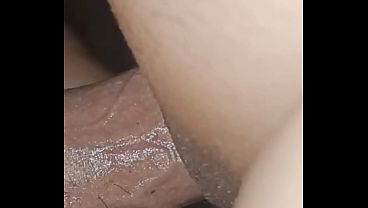 PINAY OFW TINURUAN MAG BEMBANGAN ANG KANYANG ALAGA – PINAY STEPMOM AMD STEPSON SEX AND EATING PUSSY