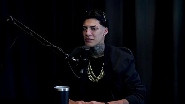 Se sentiu estranho no começo após os atendimentos, conheceu uma criadora na sauna, tiveram que mesclar pra não ter somente gays, e foi assaltado – Gabriell Rios (WATCH ON: SHEER/RED)