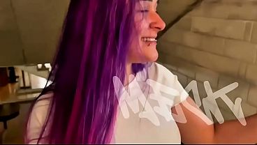Corno e sem piroca gosta de ver sua mulher sendo comida e ainda agradece pelo trabalho feito…(VIDEO COMPLETO NO RED)