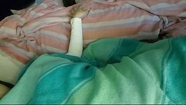 Cuando me despierto lo primero que hago es masturbarme