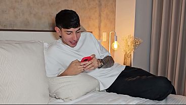 Famous porn actress gets a big creampie – Esteban Gamboa