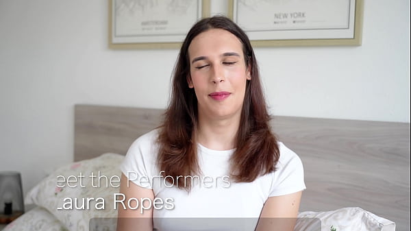 Meet Laura Ropes