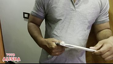 Postman Ne Alisha Bhabhi Ko Dekh Liya Choot Mein Ungli Karte Hue…