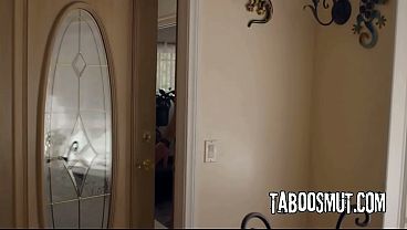 You’re Not My Stepmom – Vanessa Sky, Queenie Sateen
