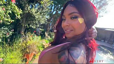 Avery Jane vs Lexington Steele – ANAL SHOWDOWN