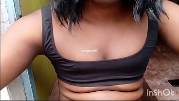 Sexyjayla254 sexy kenyan shemale stroking her big black dick until she cums