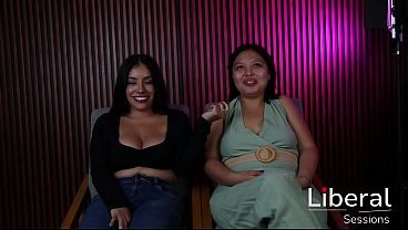 DOS CHICAS SUPER PUTONAS FOLLAN CON TRES HOMBRES