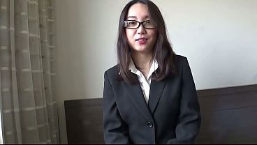 昼下がりの子持ち熟女OLのエロSEX 個人撮影