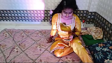 Indian Wife Hot Sex in Yellow Dress & Maroon Top – Real Couple